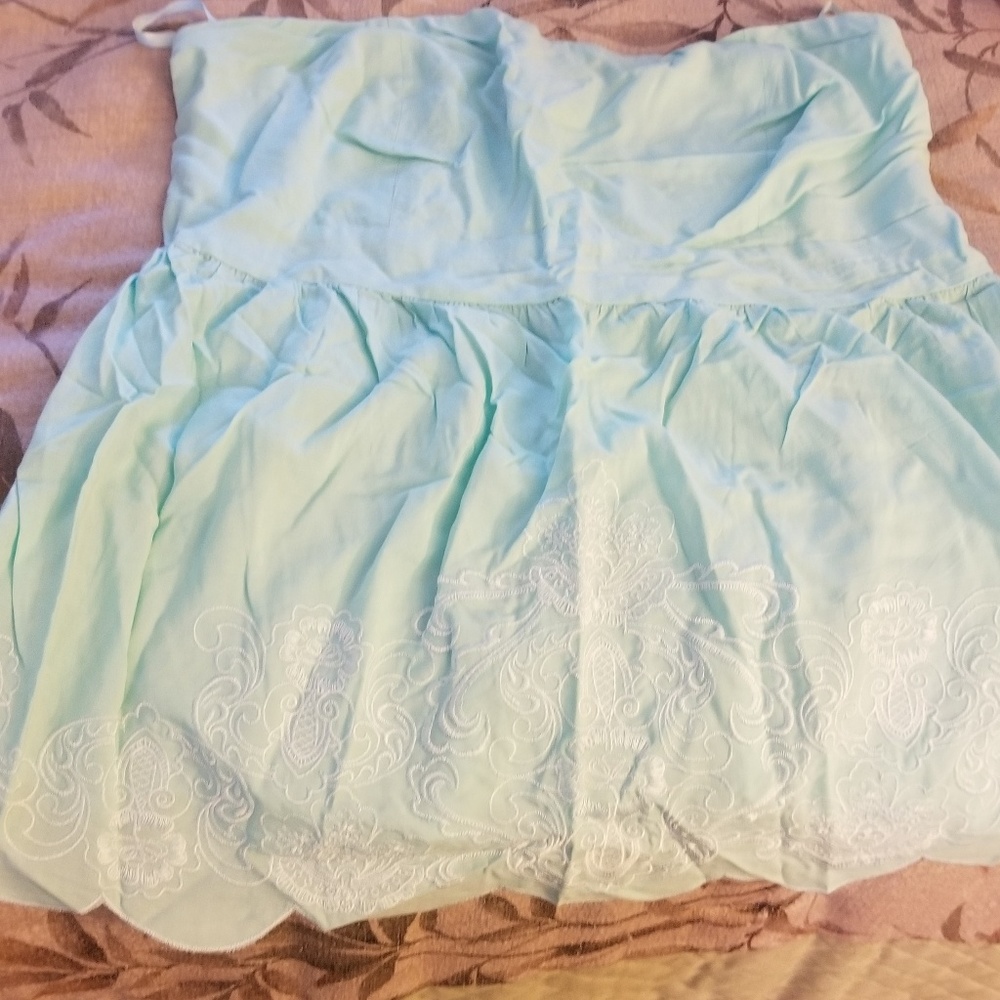 Pale blue tube top